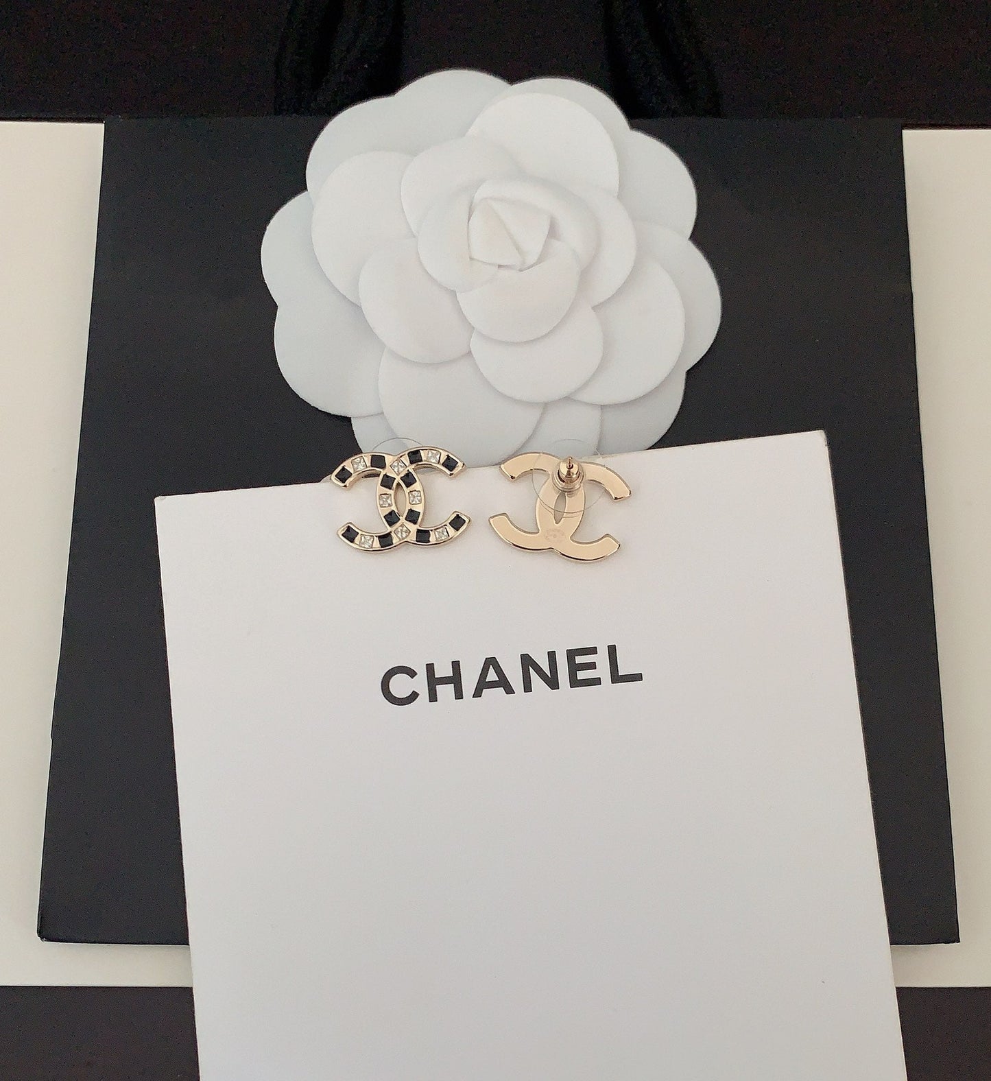 Leather double c stud earrings