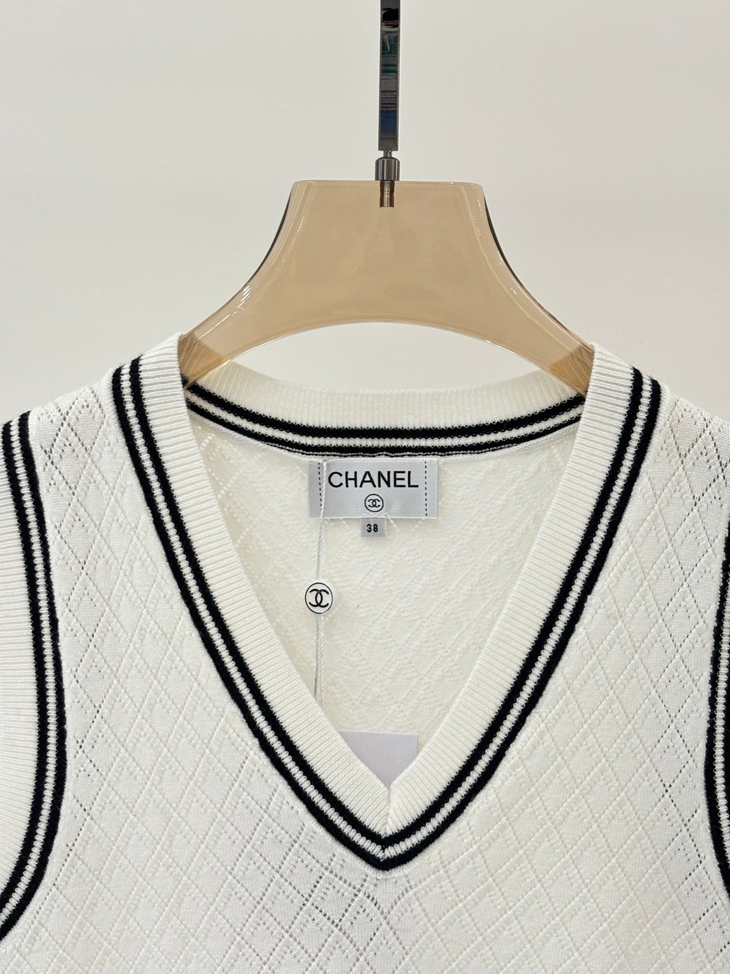 C 25 White Knit Vest