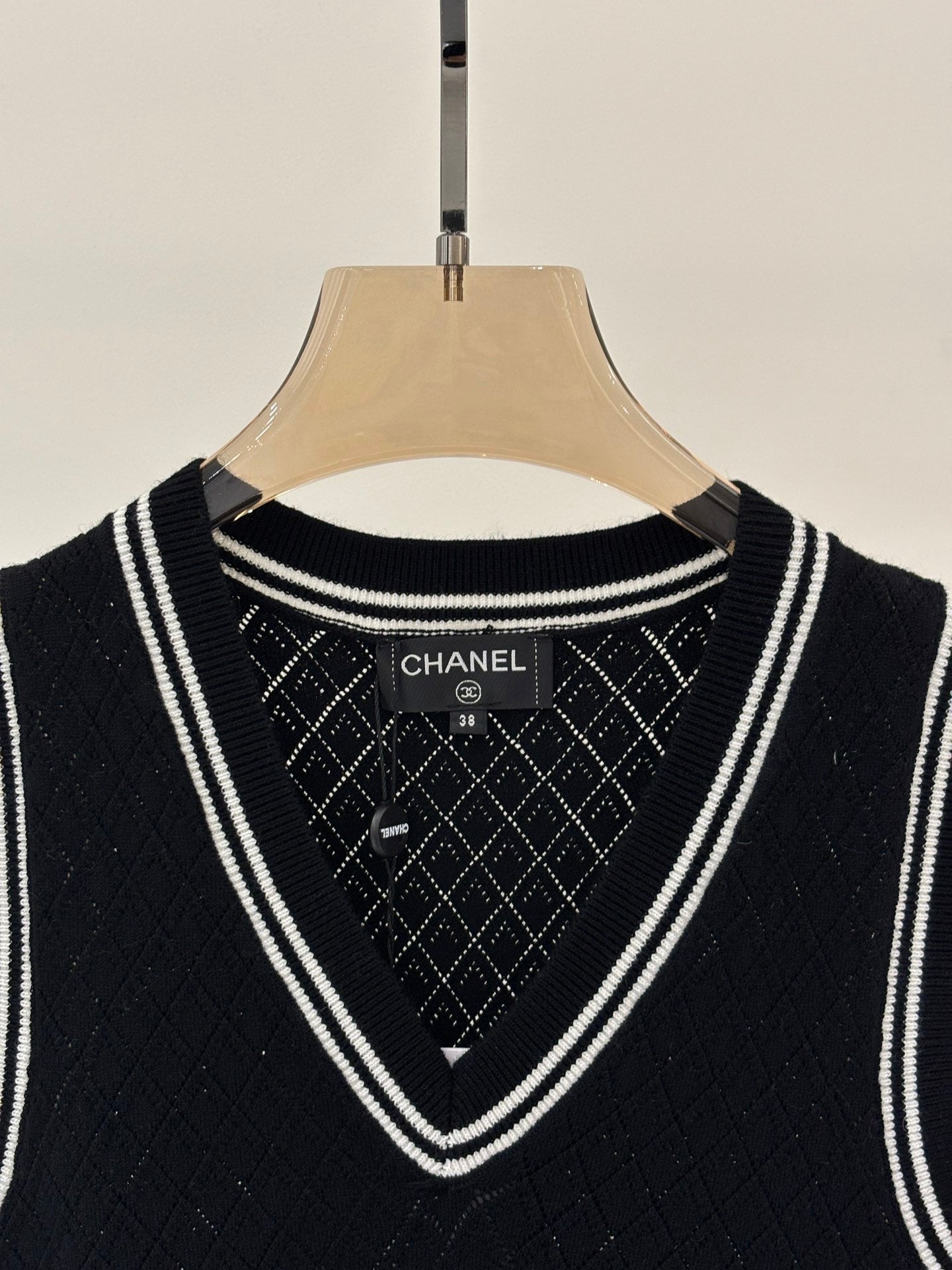 C 25 White Knit Vest