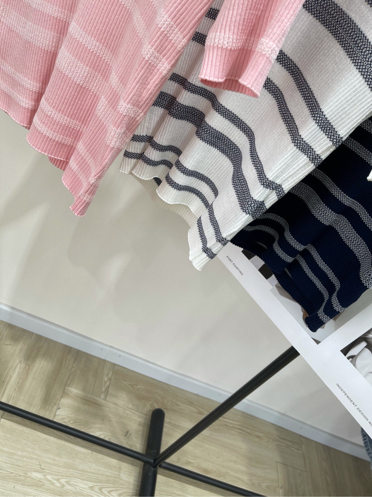c 25 Three color striped knitted short sleeved shirt