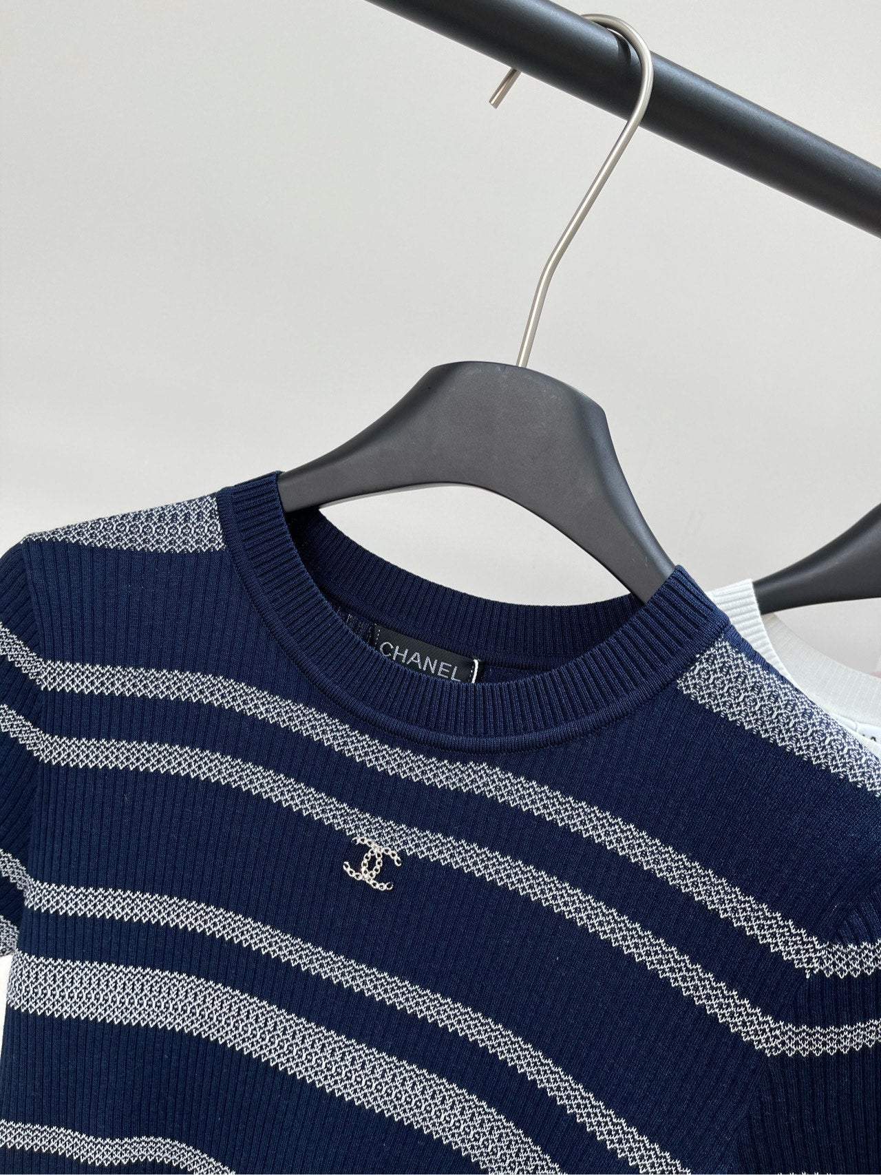 c 25 Three color striped knitted short sleeved shirt