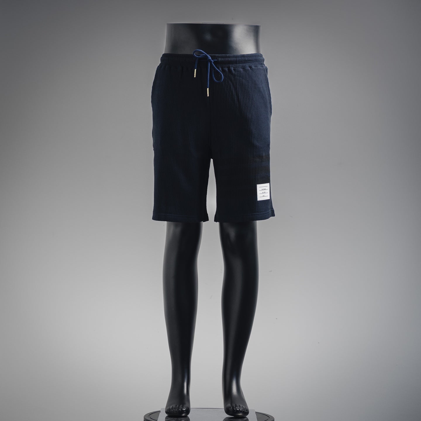 Thom short