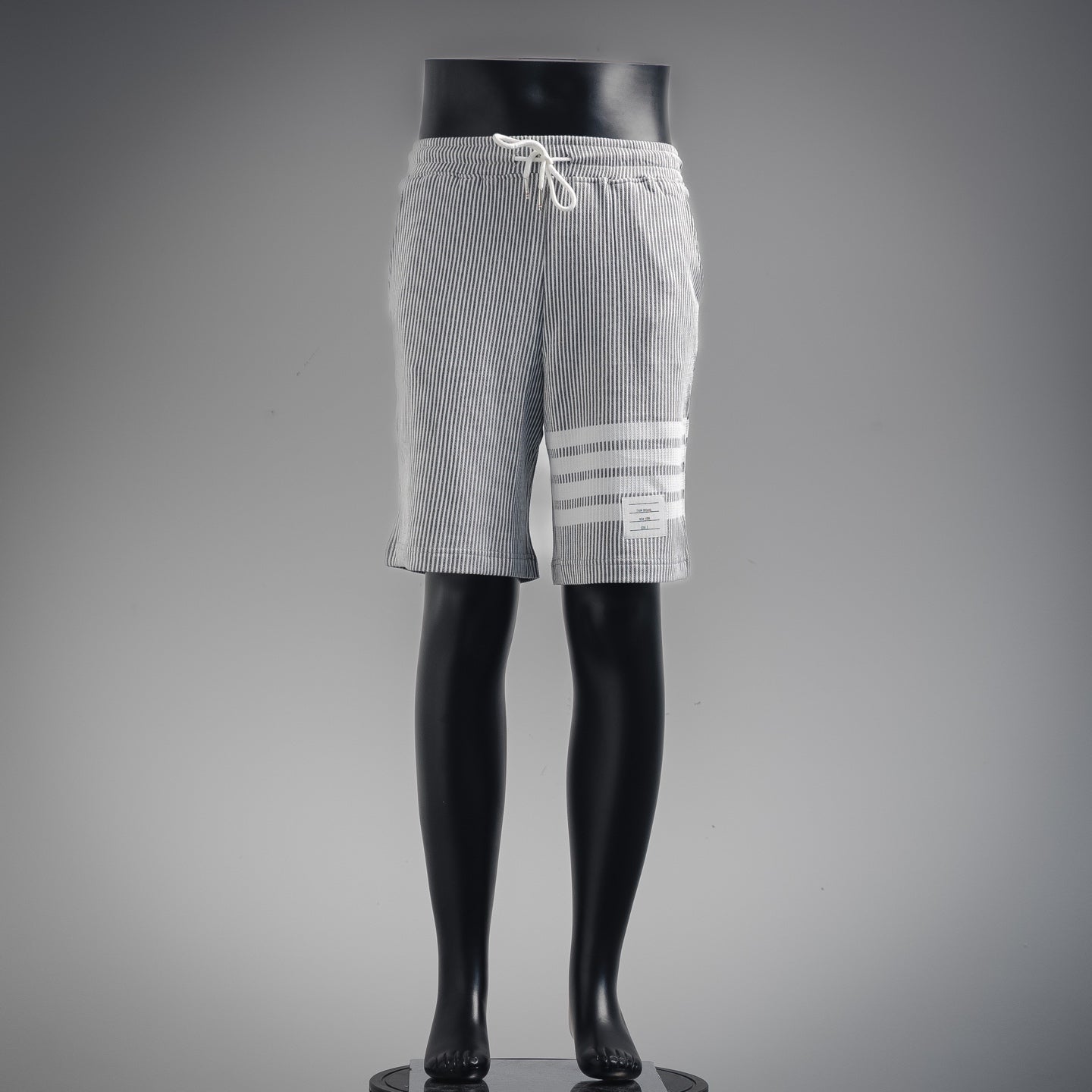 Thom short