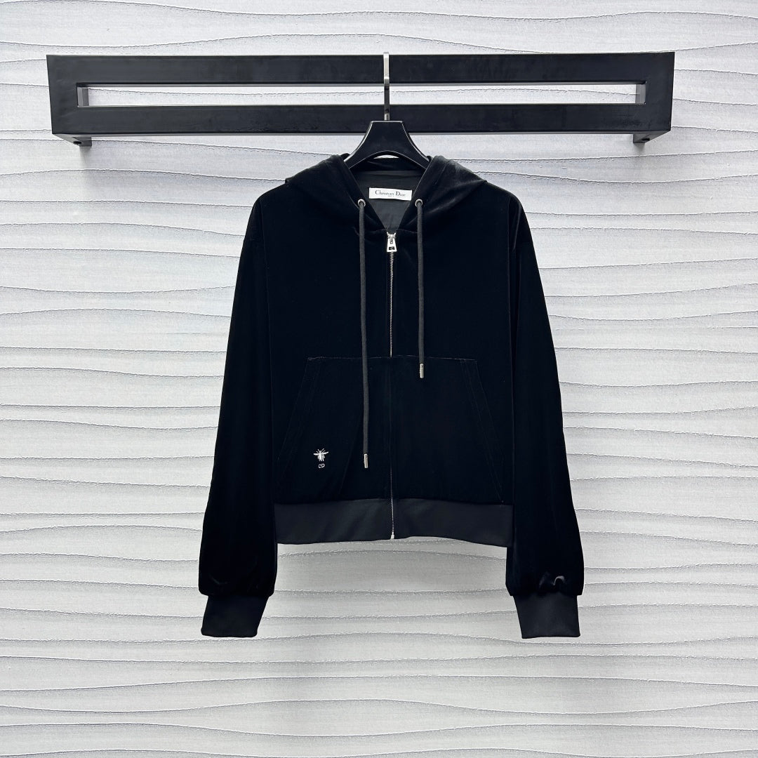Bee embroidered logo velvet suit