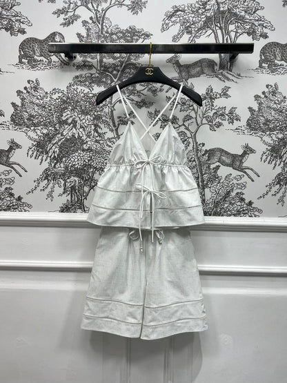 Printed high-waisted shorts + sexy hollow bow camisole