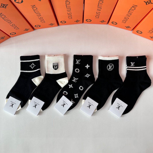 (5 pairs in a box)  🌟 Super popular small item socks
