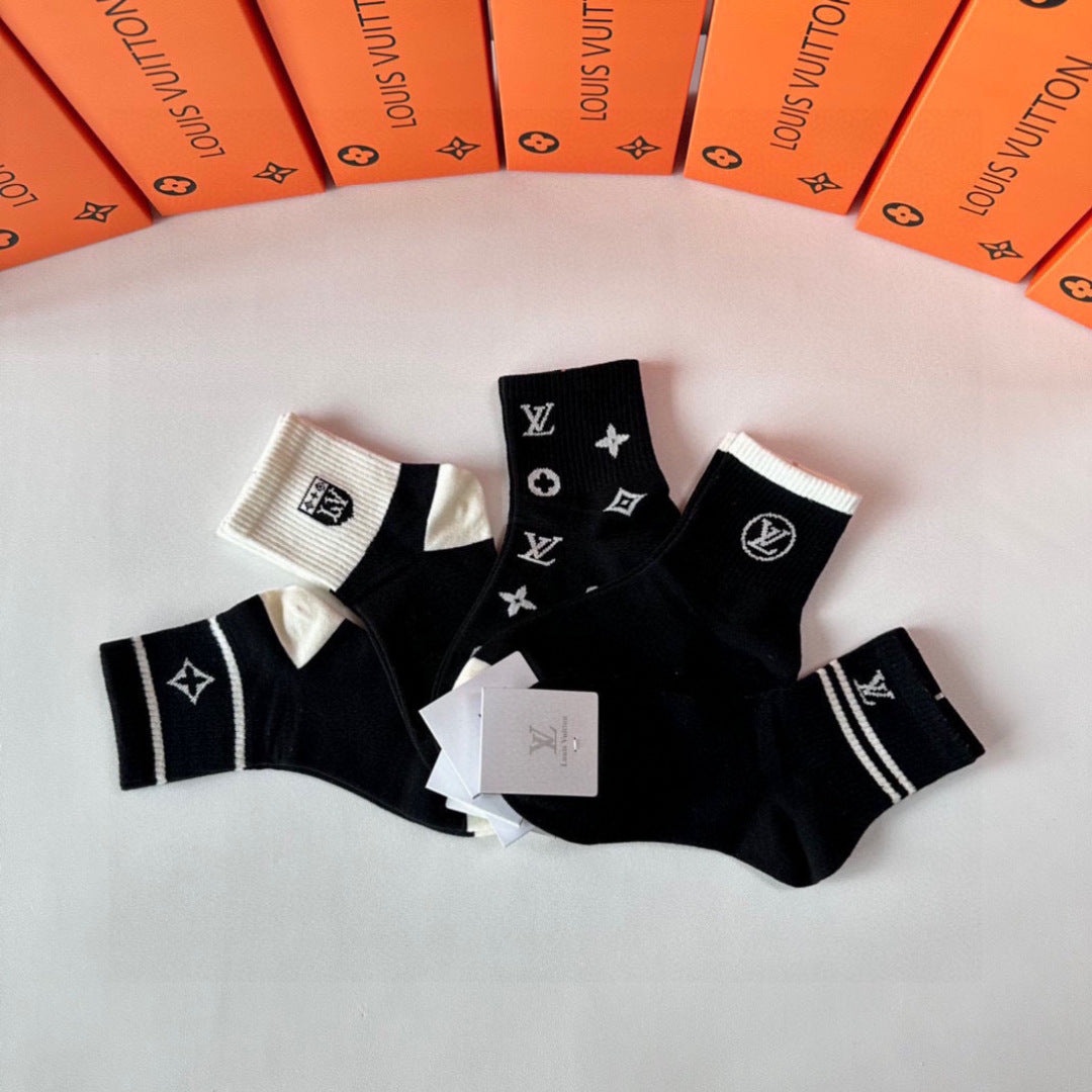 (5 pairs in a box)  🌟 Super popular small item socks
