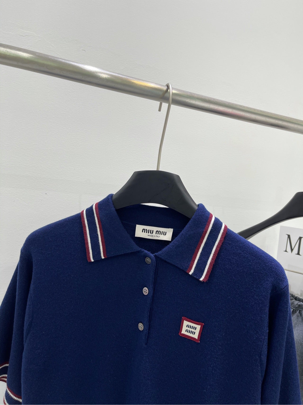 New autumn and winter logo dress