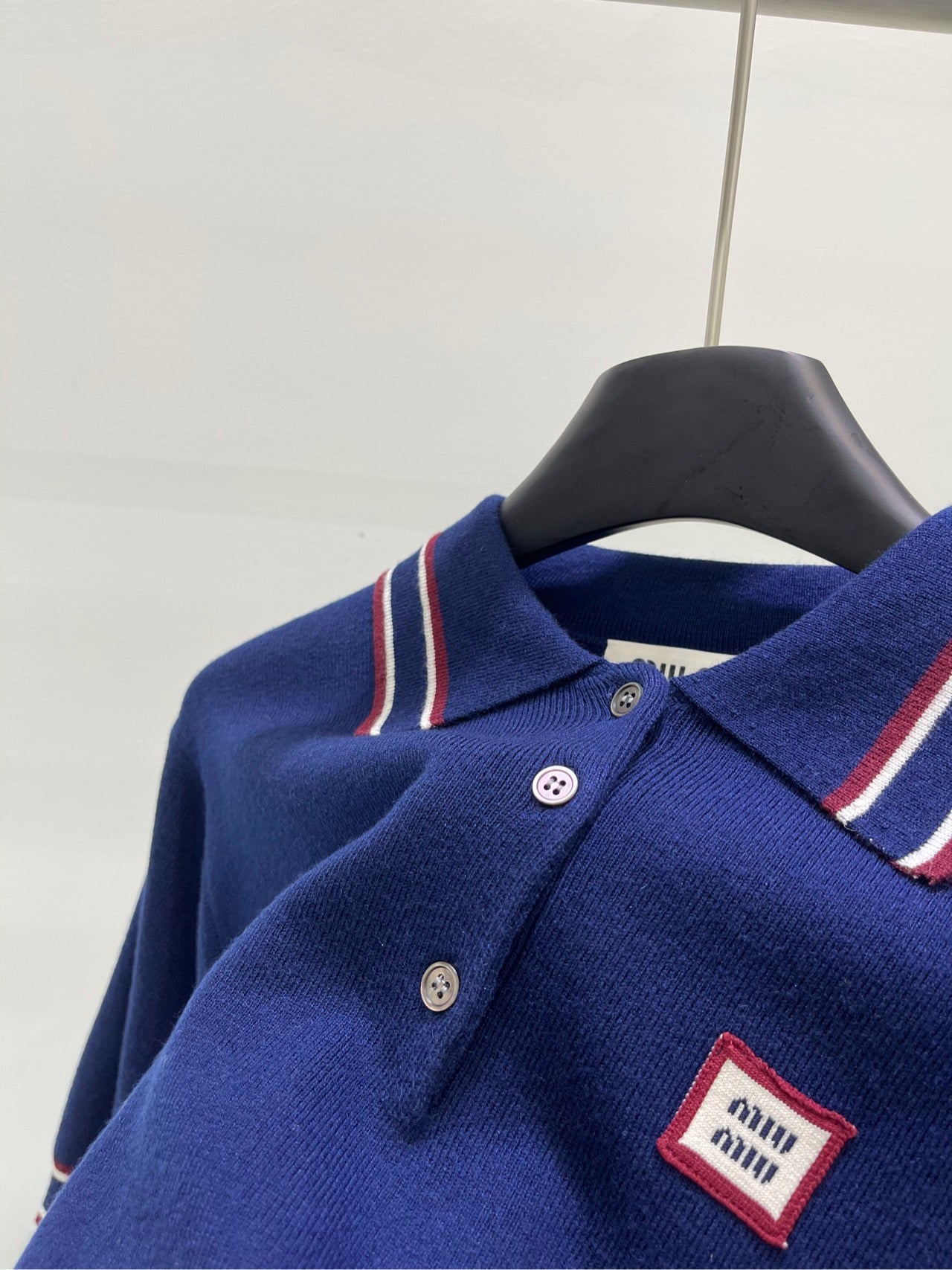 New autumn and winter logo dress