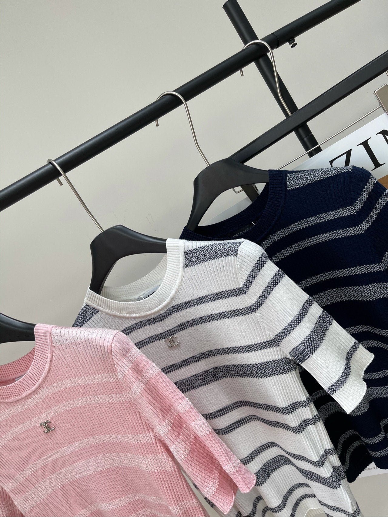 c 25 Three color striped knitted short sleeved shirt