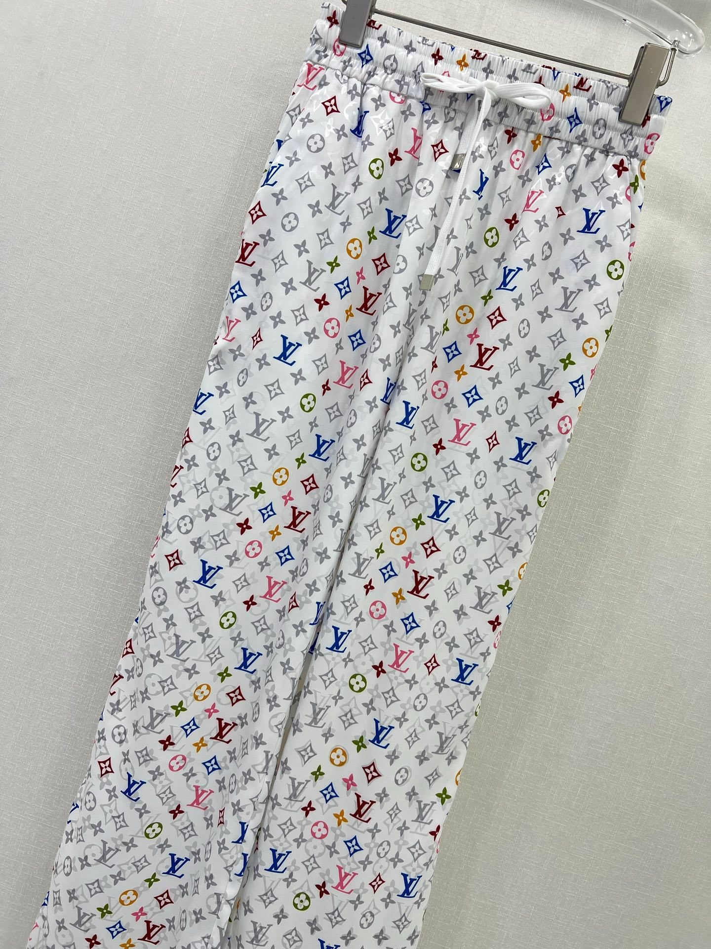 25 new wide-leg pants